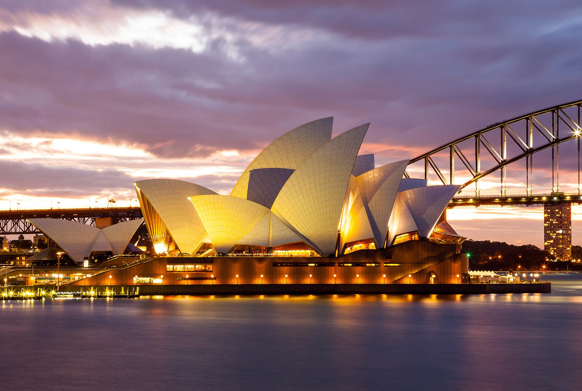 Sydney Opera House and Harbour Bridge at Dusk, Australia бесплатно