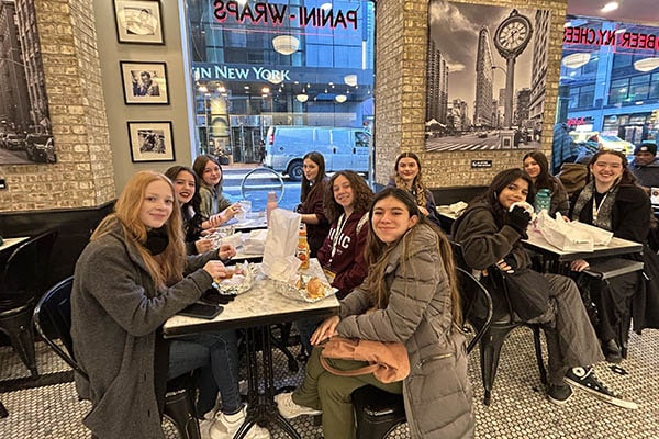 hps-family-nyc-hs-img1-600x400-min